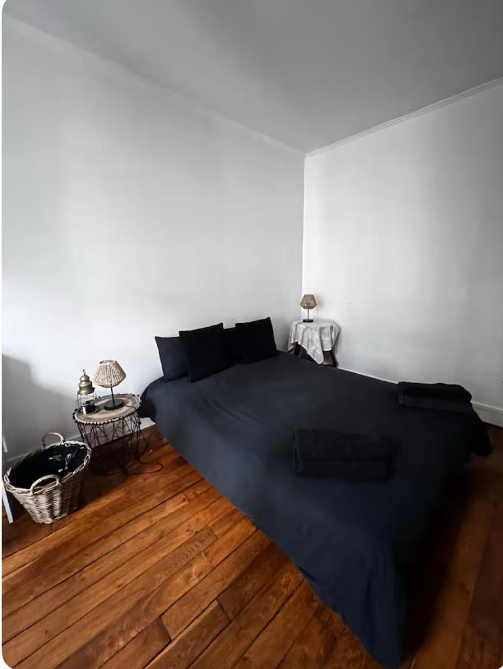 Eiffel Tower View Haussmanian Charm 2min Walk From The Eiffel Tower Gardens Apartment *